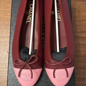 CHANEL Women's Burgundy and Pink Loafers